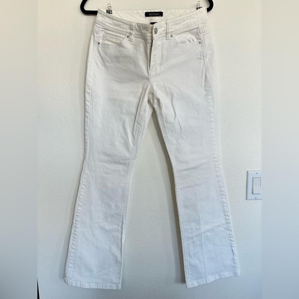 White House Black Market Flare White Jeans Size 4 Short